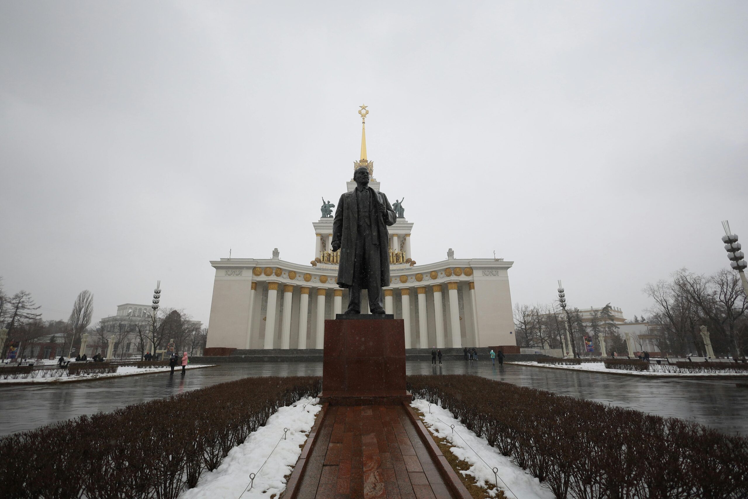 A Soviet-era monument statue of the kind relocated to Memento Park in Budapest