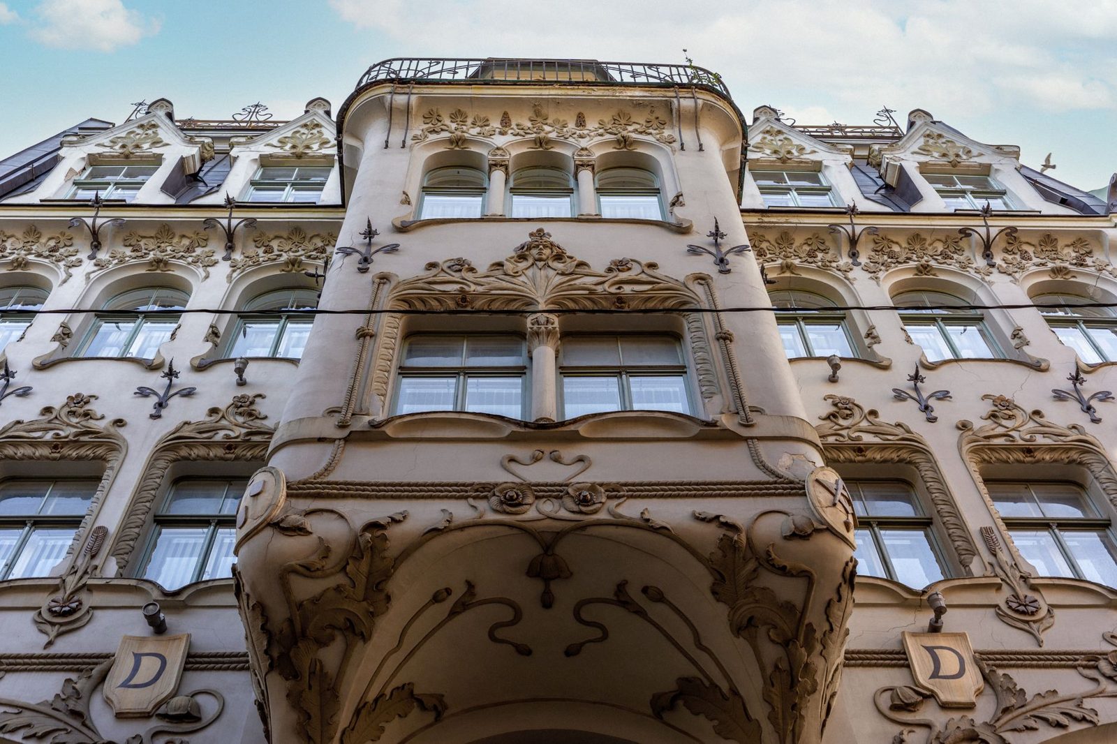 Budapest Art Nouveau: Best 10 Buildings & Walking Tour (2026)