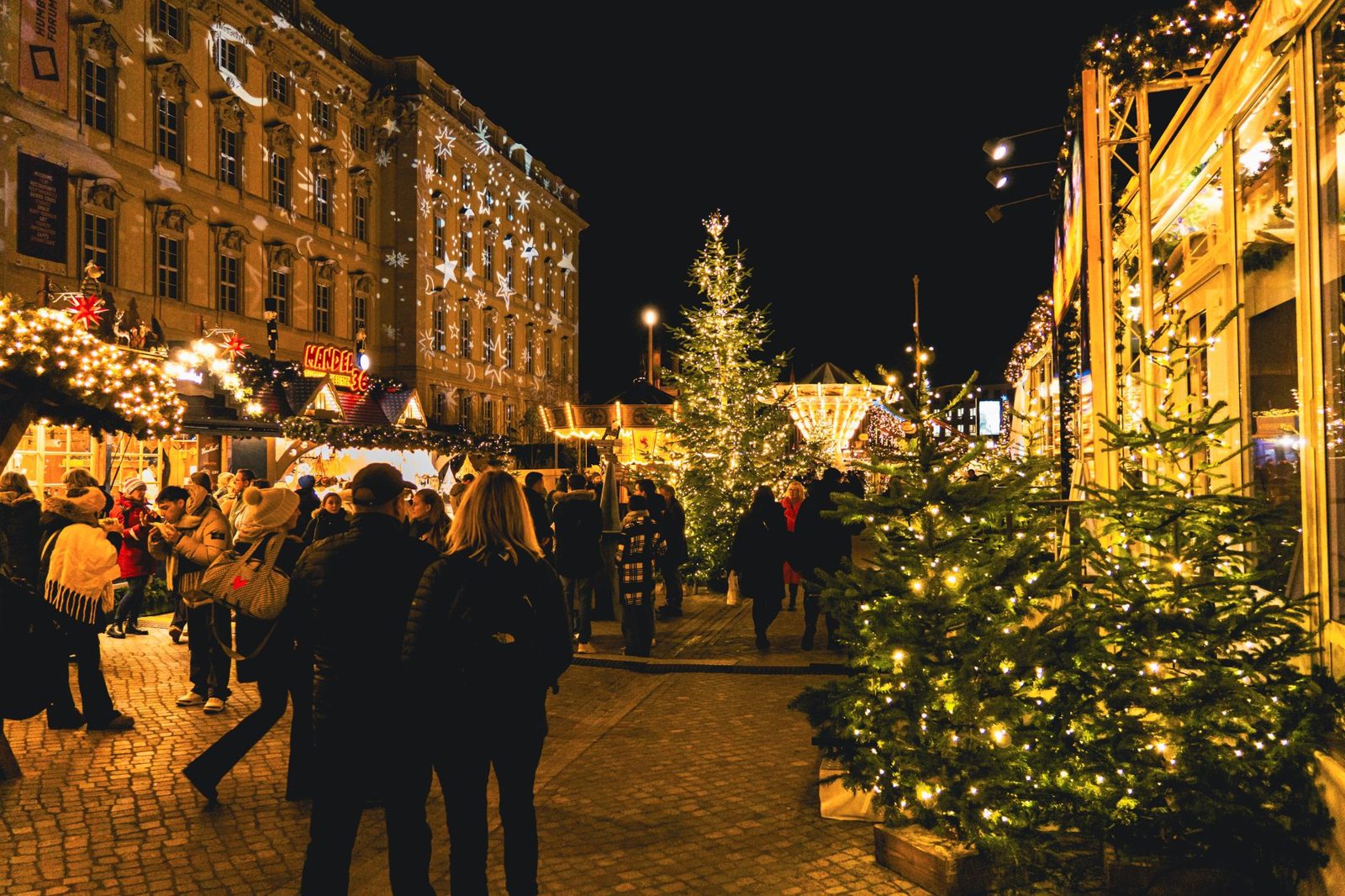 Budapest's Christmas markets light up a winter visit