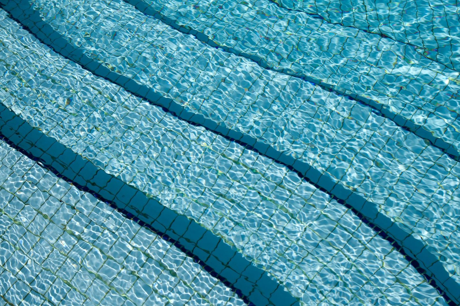 Family-friendly swimming pool water in Budapest