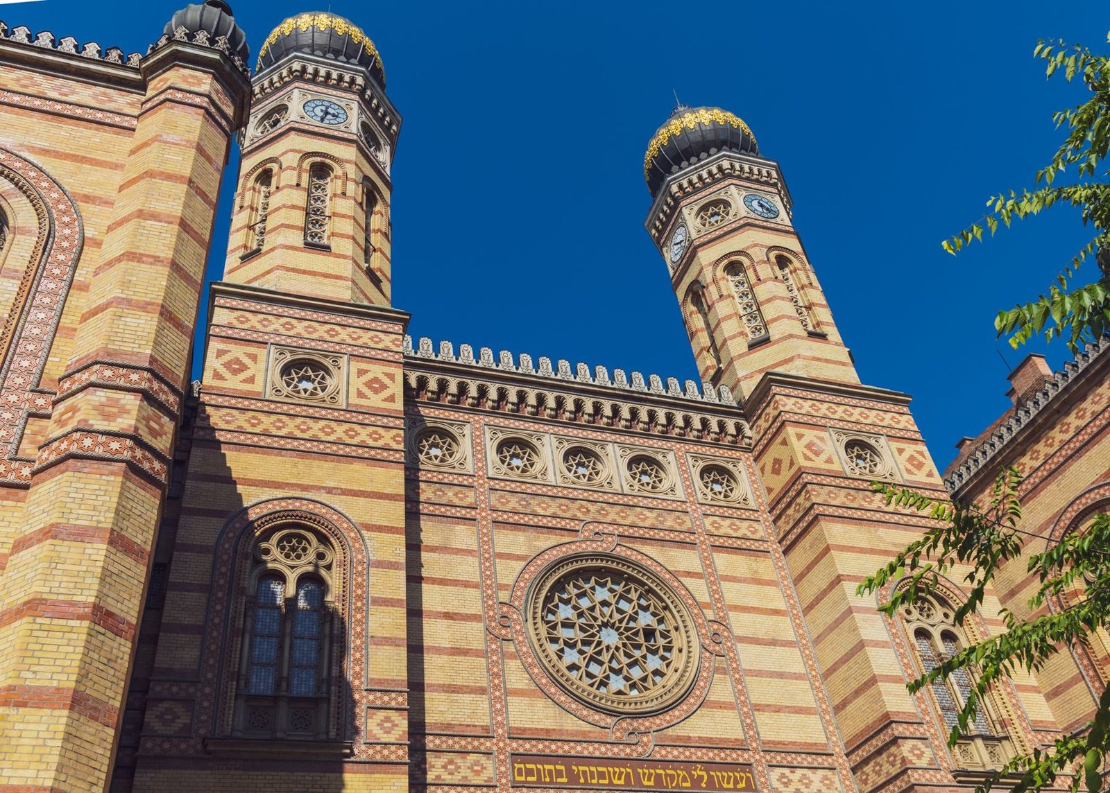 District VII street scene on Budapest walking tours
